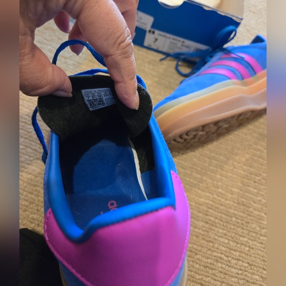 Adidas Women's Platform Gazelle Bold, Size 7 - Picture 12 of 12